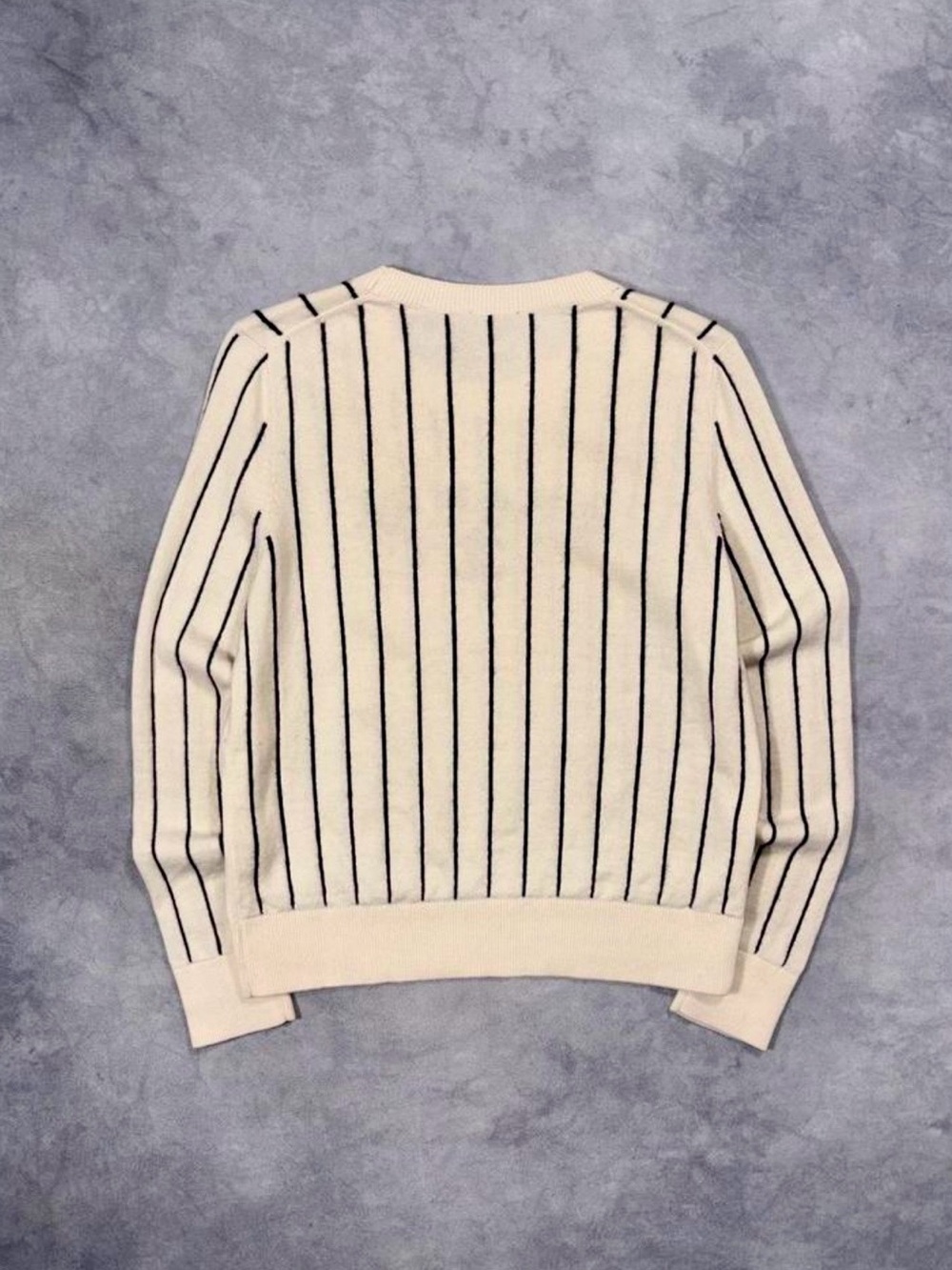 Authentic CHANEL Cashmere Black Stripe Knit Crewneck Sweater Size 40 (US 8-10) - Picture 2 of 9
